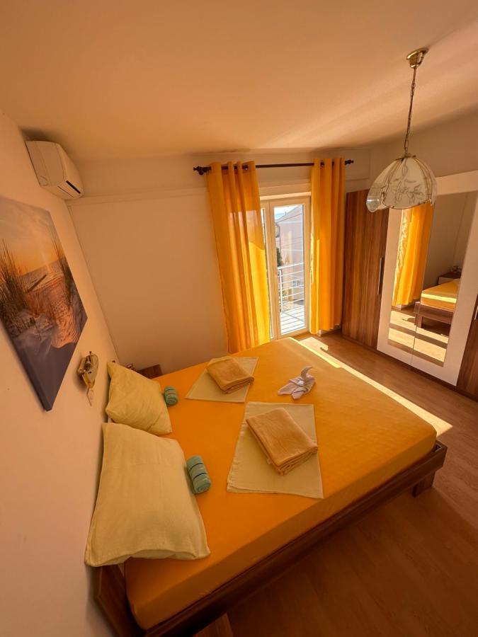 Apartmani Tariba Banjol Esterno foto