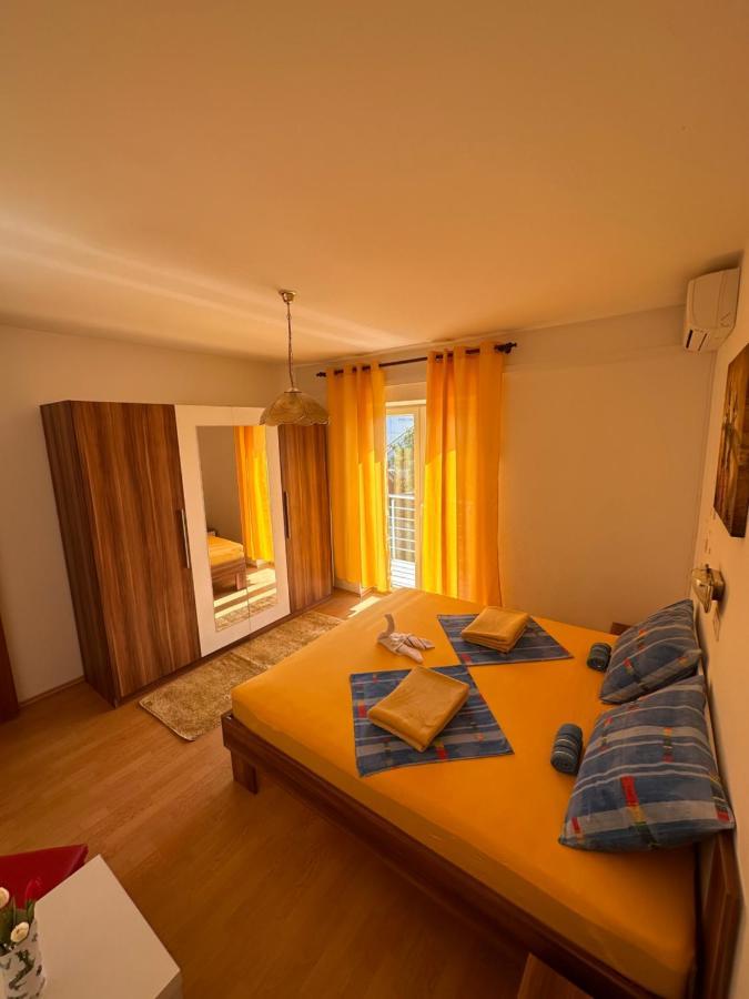 Apartmani Tariba Banjol Esterno foto