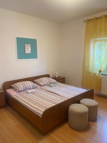 Apartmani Tariba Banjol Esterno foto